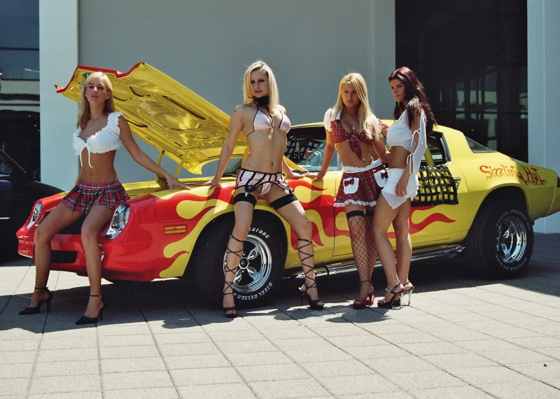 Camaro mit Girls 1